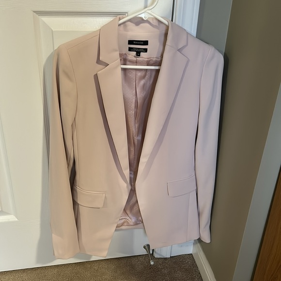 light pink blazer from Rw&co - Picture 1 of 4